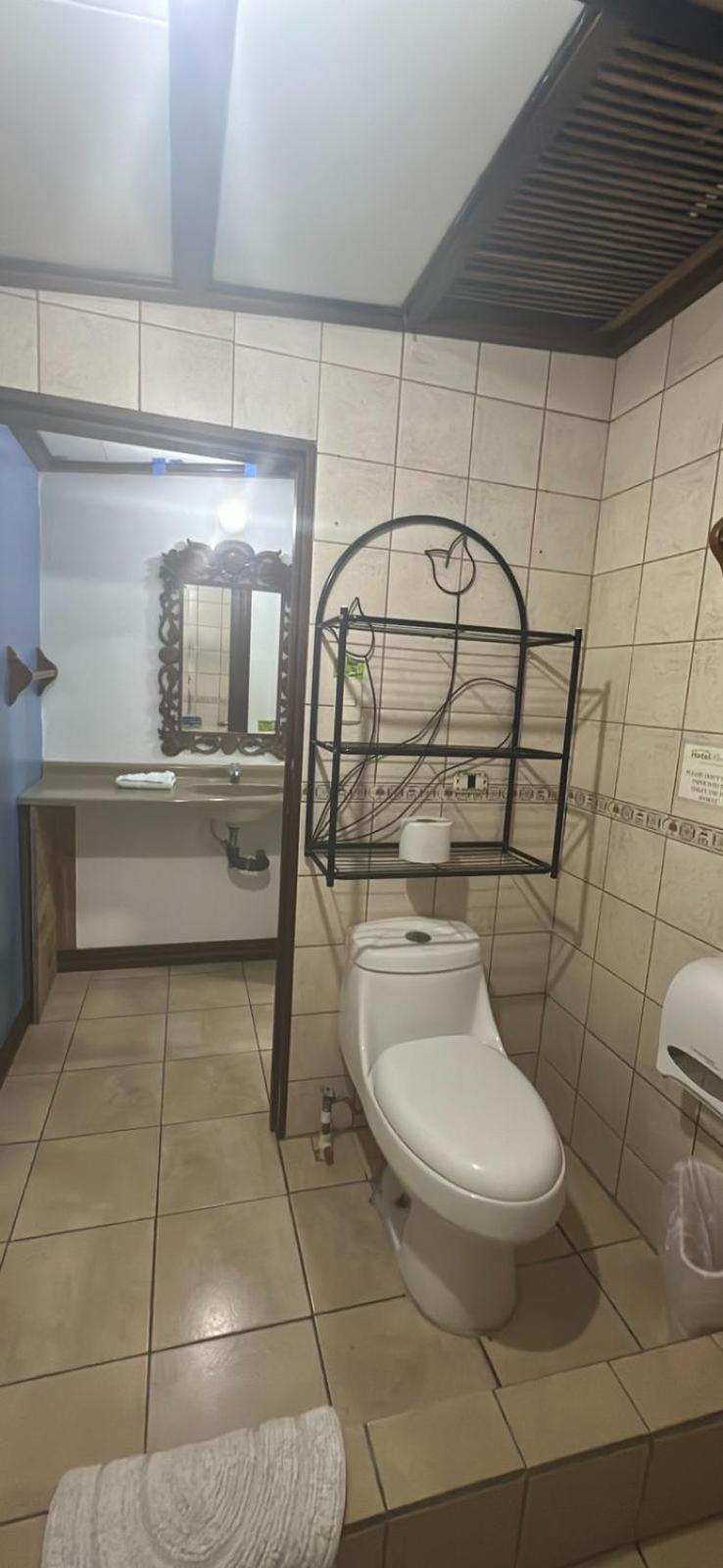 Hotel Pacande B&B Alajuela Екстериор снимка